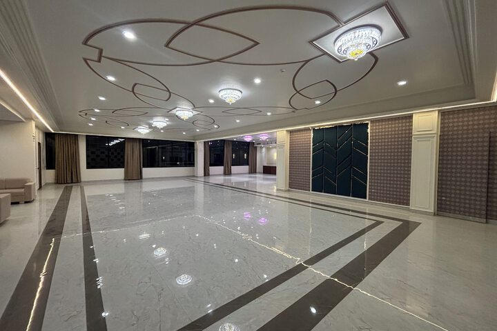 Ballroom/Hall 25 of 30