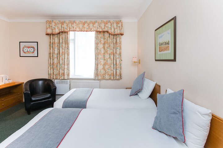 Room 13 of 60