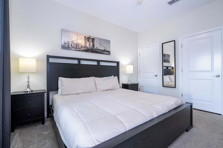 Room 5 of 67