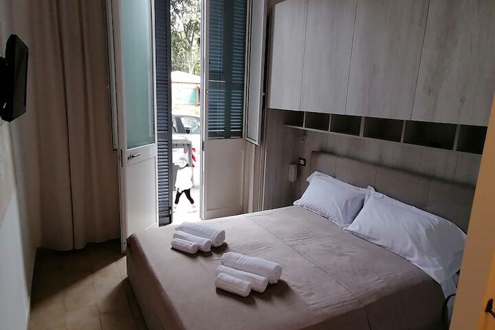 Room 15 of 64
