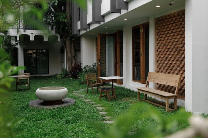 Hotel Exterior 118 of 138