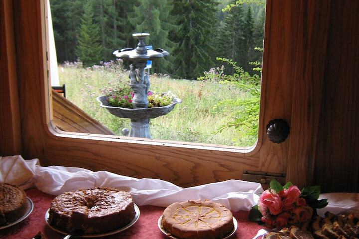 Dining Photos