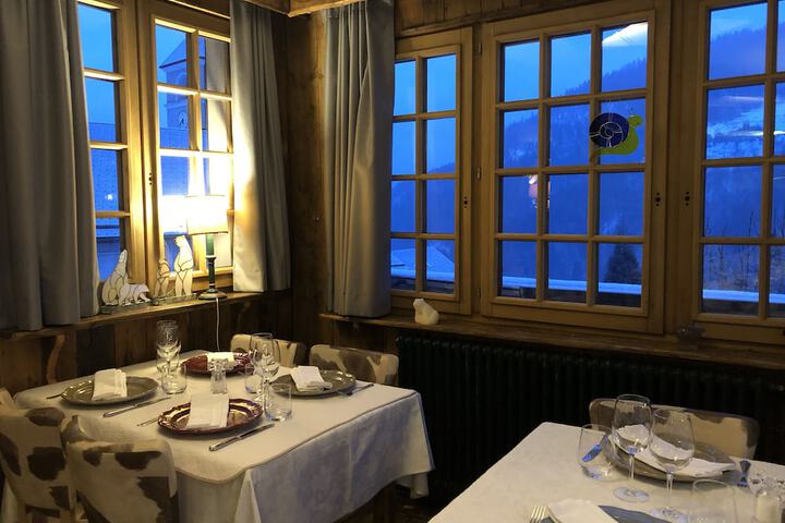Dining 33 of 71