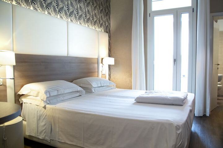 Room 14 of 172
