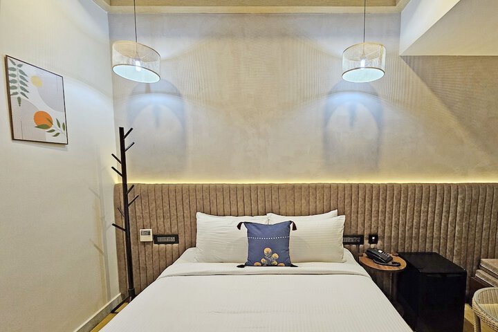 Room 4 of 38