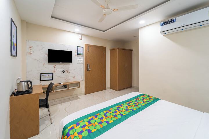 Room 19 of 37