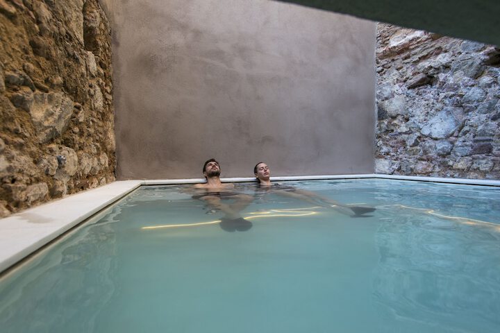Hotel with Pool
