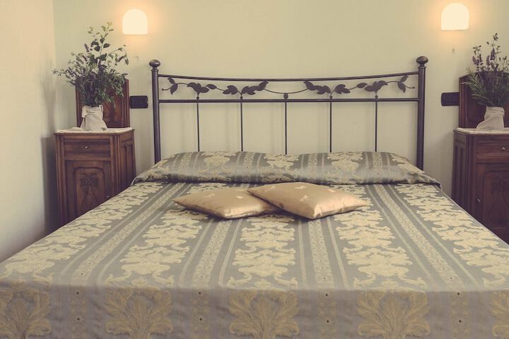 Room 2 of 61