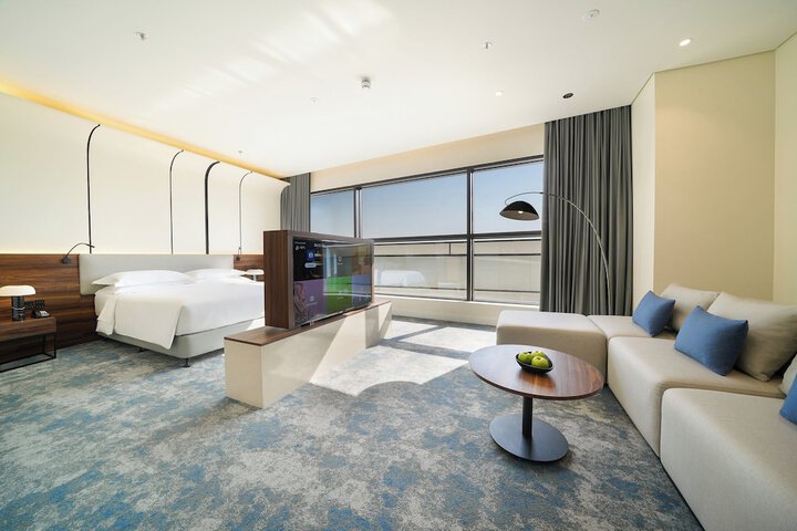 Room 12 of 64