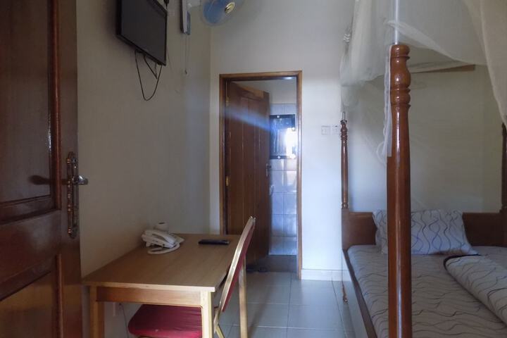 Room 2 of 43