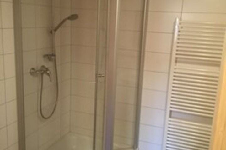 Room 5 of 18