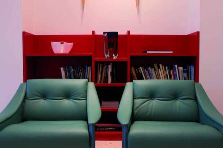 Guest Lobby