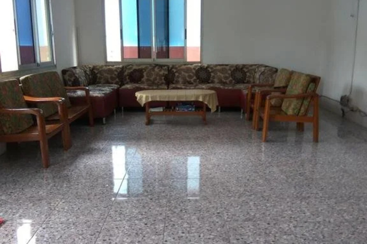 Room 9 of 13