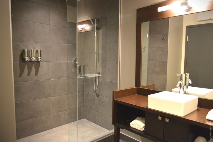Room 31 of 48