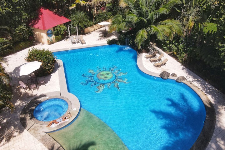 Pool 28 of 50