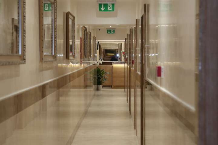 Ballroom/Hall 53 of 64