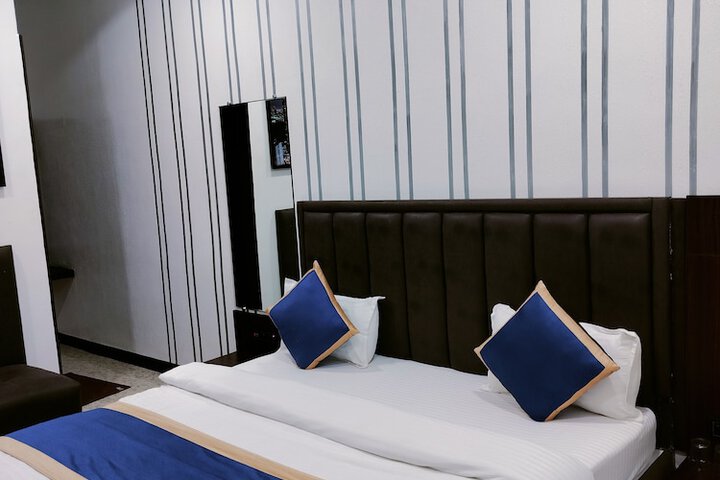 Room 5 of 29