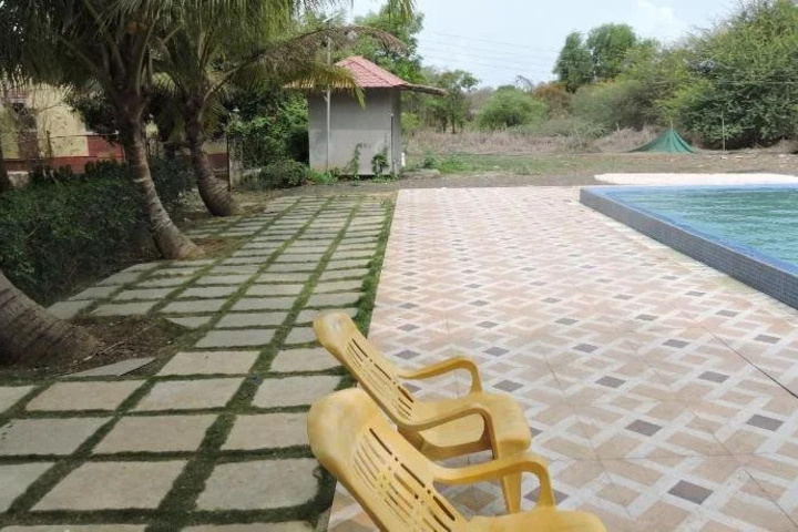 Pool 7 of 11