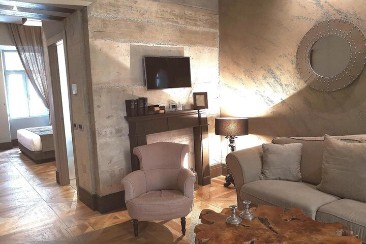 Room 25 of 59