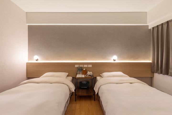 Room 7 of 23