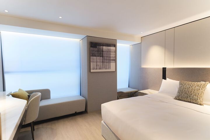 Room 4 of 26