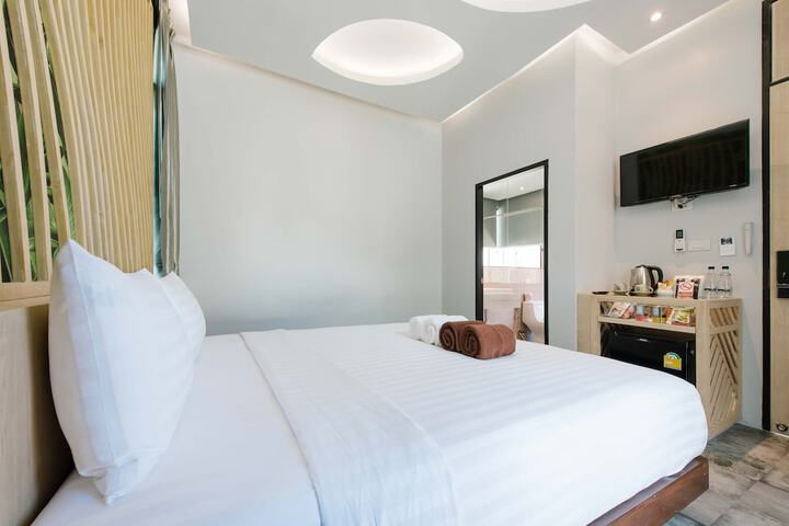 Room 15 of 120