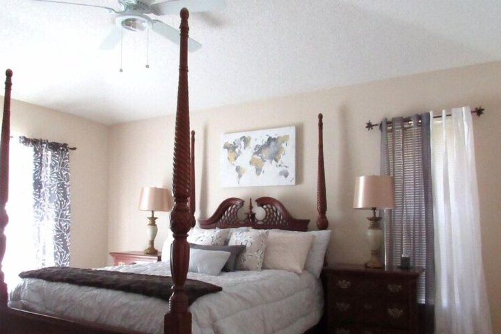 Room 4 of 35