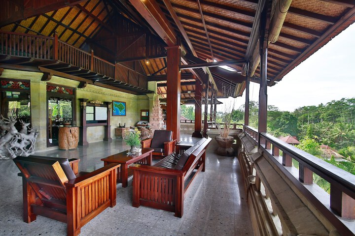 Hotel Interior 2 of 124