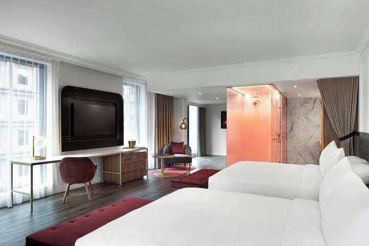 Room 12 of 52