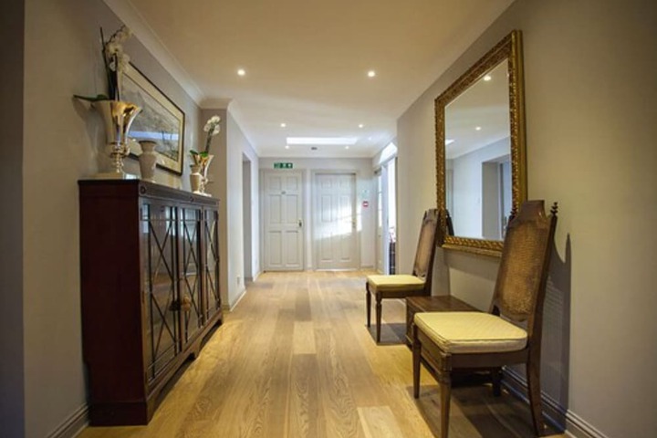 Ballroom/Hall 44 of 62