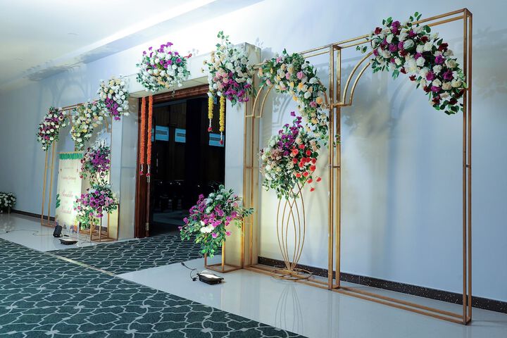 Ballroom/Hall 86 of 94