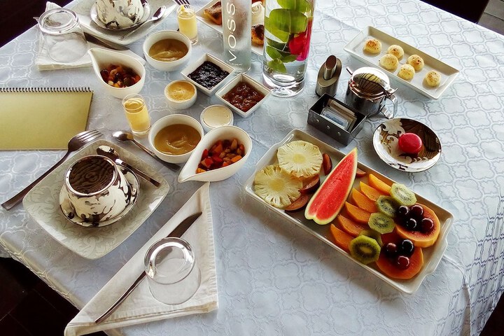 Breakfast/Coffee Service 21 of 41