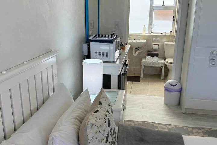 Room 12 of 86