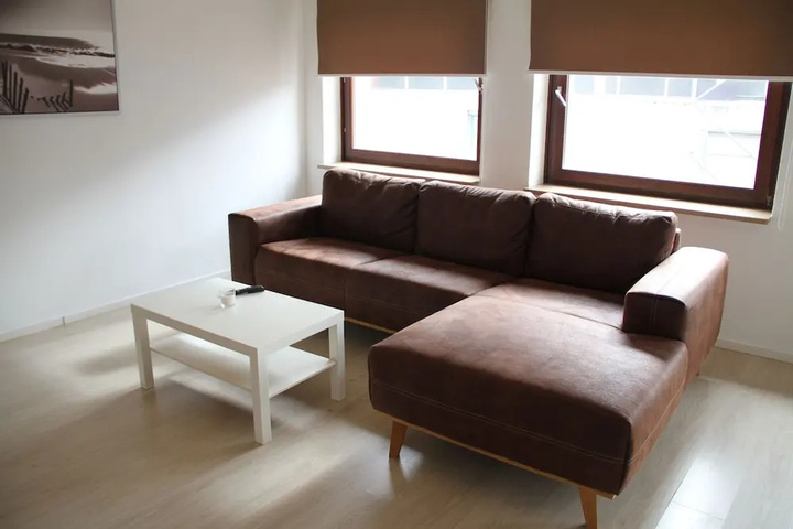 Room 12 of 25
