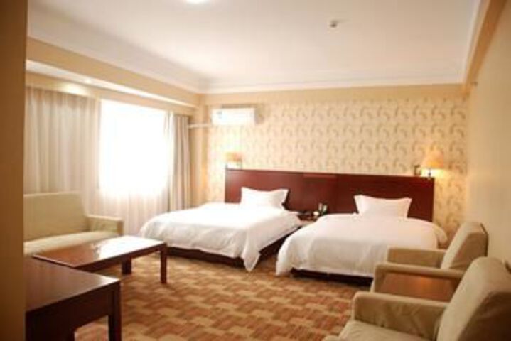 Room 26 of 43