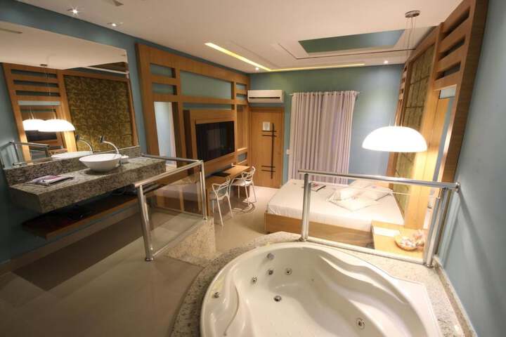 Room 42 of 61
