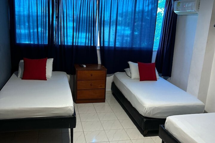 Room 18 of 28