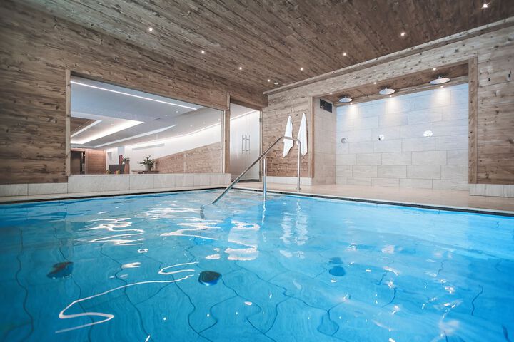 Pool 60 of 105