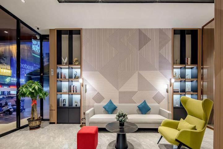 Borrman Hotel Lipu Central Plaza