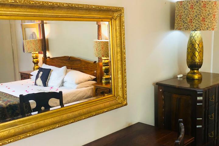 Room 44 of 275