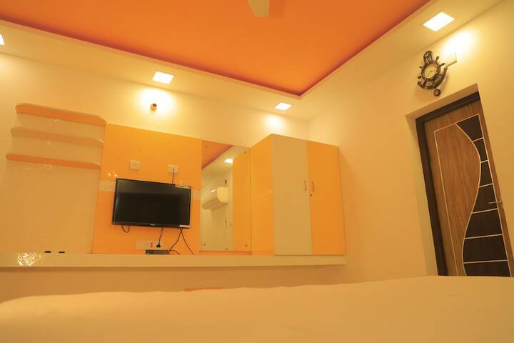 Room 17 of 19