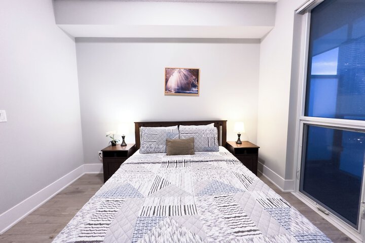 Room 8 of 96
