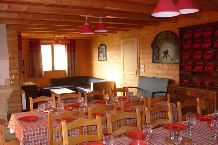 Dining 42 of 95