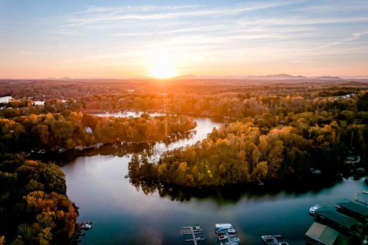 Image of Halesford Harbour Resort - Smith Mountain Lake