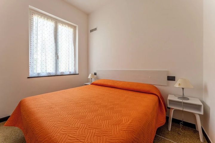 Room 2 of 19