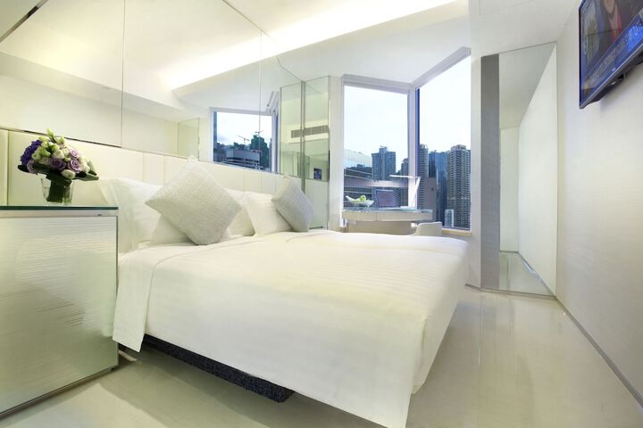 Room 10 of 35