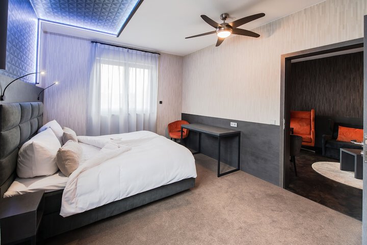 Room 15 of 56
