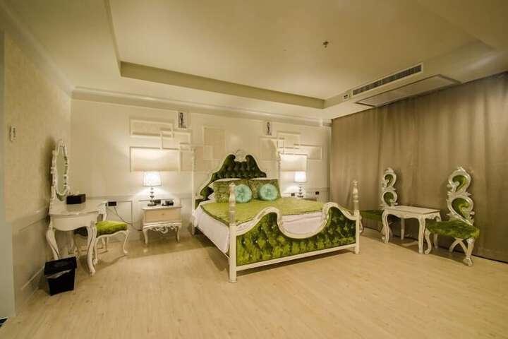 Room 39 of 60