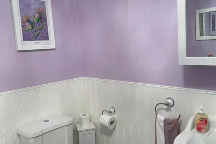 Room 2 of 2