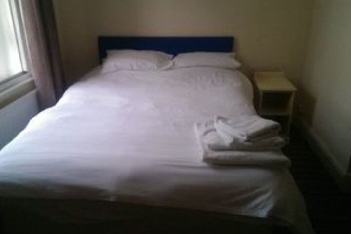Room 50 of 117